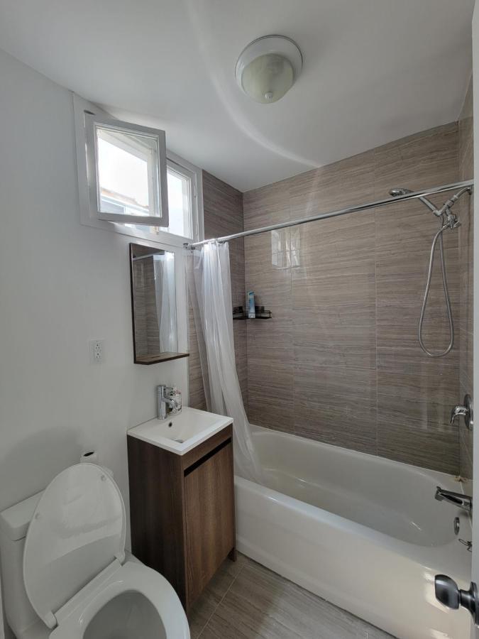Small Condo In Montreal -Fast Wifi Exterior photo