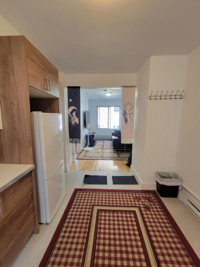 Small Condo In Montreal -Fast Wifi Exterior photo