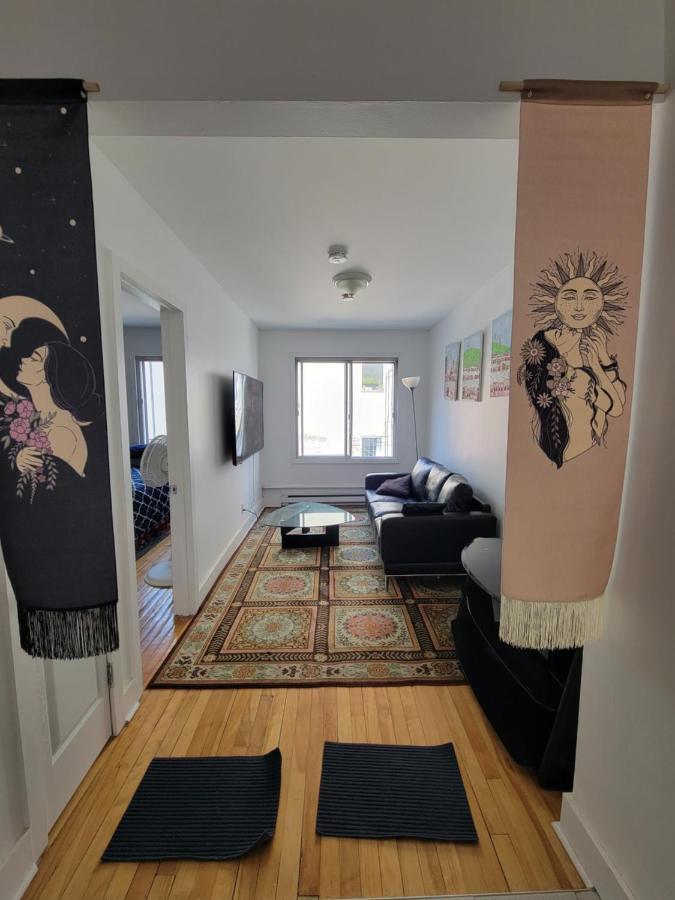 Small Condo In Montreal -Fast Wifi Exterior photo